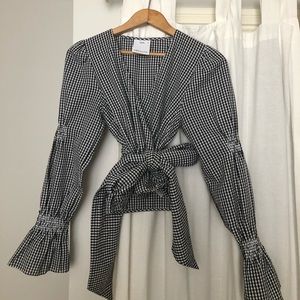 Gingham balloon sleeve blouse